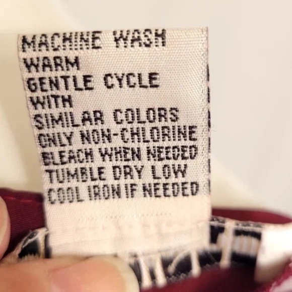 3/$25 Back Button Closure Lightweight Top - Picture 6 of 9